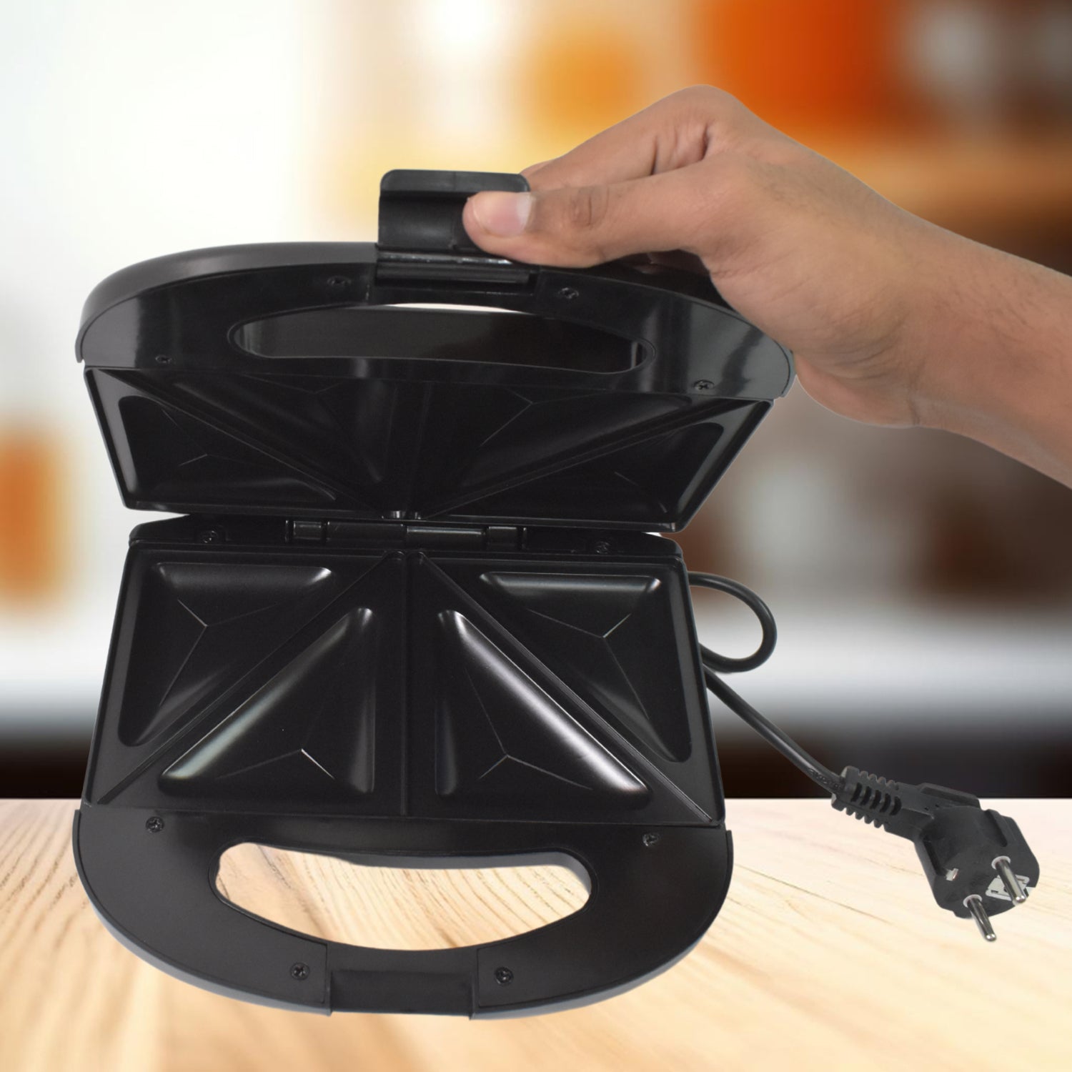 Sandwich Maker Makes Sandwich Non-Stick Plates| Easy to Use with Indicator Lights Sandwich toaster Sandwich Maker Makes Sandwich Non-Stick Plates| Easy to Use with Indicator Lights Sandwich toaster